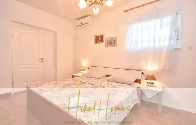 Haus am Meer in Slatine, Ansicht 14 von 29