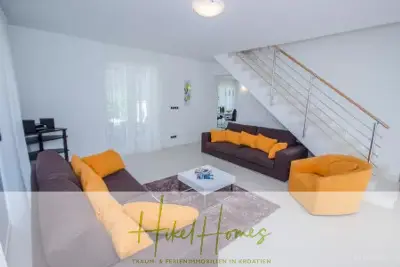 Haus mit Meerblick in Splitska, Ansicht 9 von 17