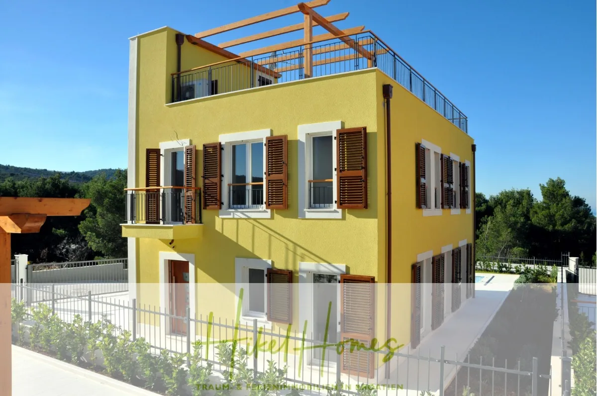 Haus mit Meerblick in Splitska, Ansicht 2 von 24