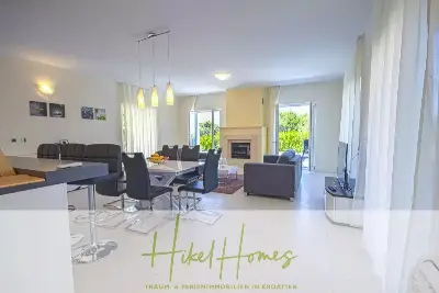Haus mit Meerblick in Splitska, Ansicht 14 von 24