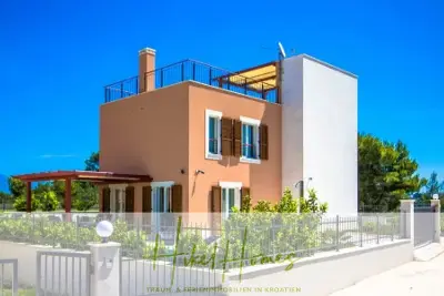 Haus mit Meerblick in Splitska, Ansicht 8 von 17