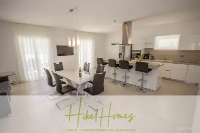 Haus mit Meerblick in Splitska, Ansicht 18 von 30